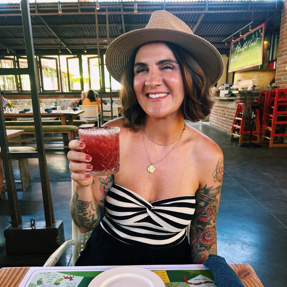 Meet your Posher, Laura